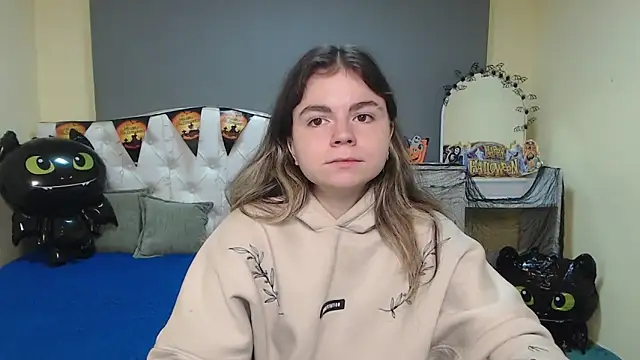 TinaRedly online show from November 2, 6:43 pm