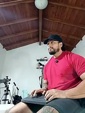 Snapshot of SilvaBranko chatting on January 17, 12:15 am SilvaBranko online show from January 17, 12:15 am