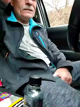 bottomhairy online show from December 23, 1:56 pm