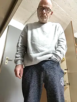 bottomhairy online show from February 23, 2:03 pm