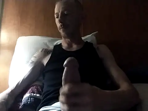 elmerfuddin87 online show from October 7, 9:45 pm