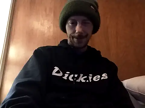 elmerfuddin87 online show from December 3, 3:47 am