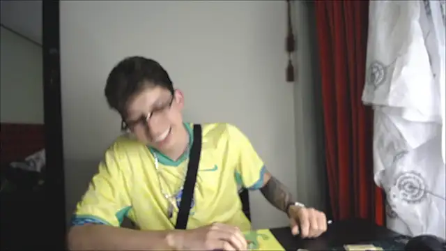  Thomas hot  online show from December 27, 12:39 am