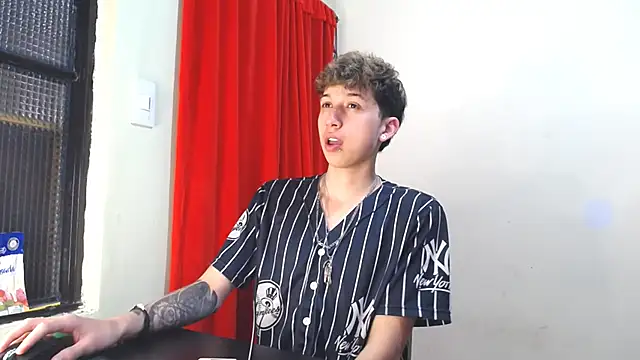  Thomas hot  online show from February 4, 9:20 pm