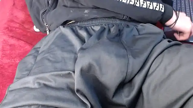  Thomas hot  online show from March 7, 2:45 pm