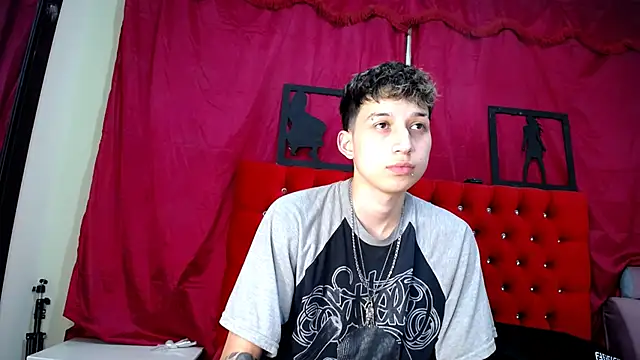  Thomas hot  online show from March 14, 1:59 am