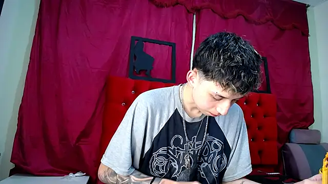  Thomas hot  online show from March 14, 9:00 pm