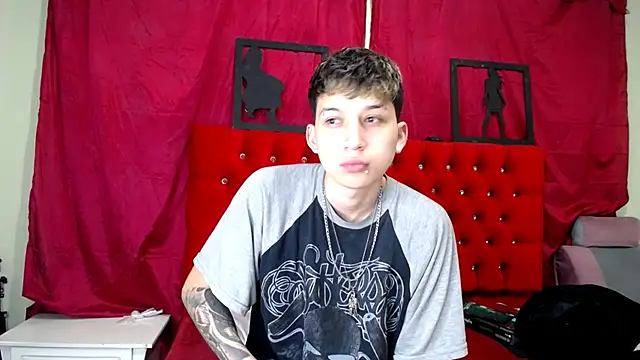  Thomas hot  online show from March 16, 8:54 pm