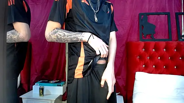  Thomas hot  online show from March 21, 6:49 am