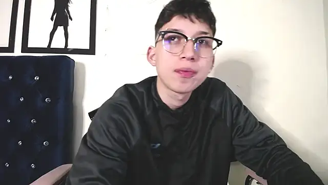  Thomas hot  online show from September 19, 3:08 am