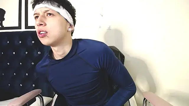  Thomas hot  online show from October 3, 3:14 am