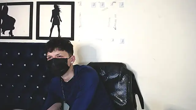  Thomas hot  online show from October 4, 2:42 am