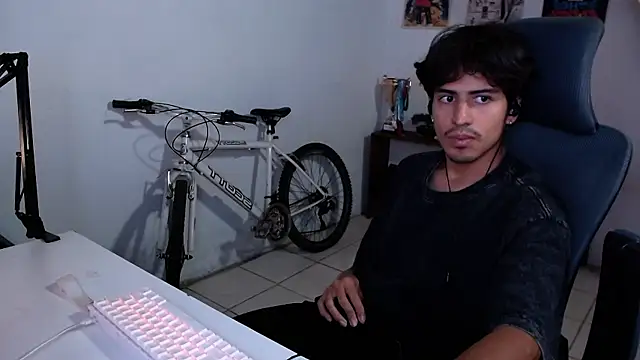 Thieves9 online show from October 28, 5:48 pm