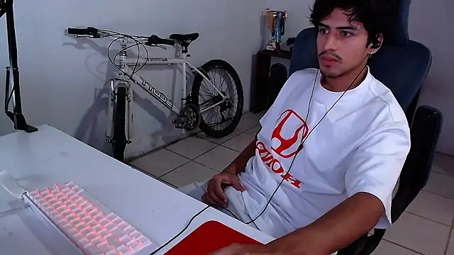 Thieves9 online show from October 31, 7:04 pm