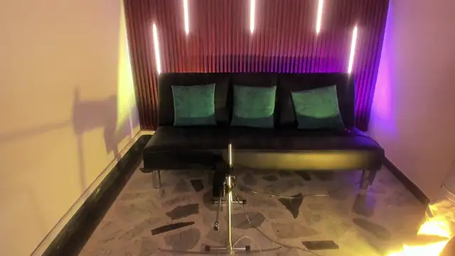 ArianaBaker online show from December 2, 2:01 pm