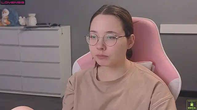 Airyhill online show from February 8, 5:08 pm