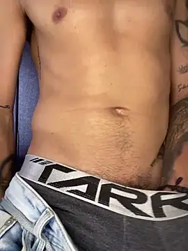 Snapshot of Osiiriis chatting on January 28, 1:49 pm Osiiriis online show from January 28, 1:49 pm