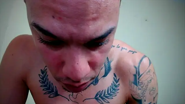 Snapshot of Osiiriis chatting on February 14, 5:30 am Osiiriis online show from February 14, 5:30 am