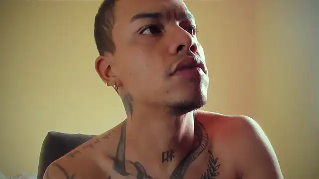 Snapshot of Osiiriis chatting on February 27, 9:25 pm Osiiriis online show from February 27, 9:25 pm