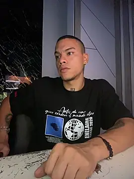 Snapshot of Osiiriis chatting on March 13, 6:16 am Osiiriis online show from March 13, 6:16 am