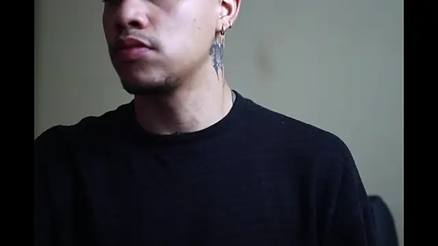 Snapshot of Osiiriis chatting on March 21, 1:45 am Osiiriis online show from March 21, 1:45 am