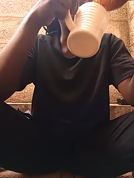 Swirly blac online show from April 14, 7:03 am