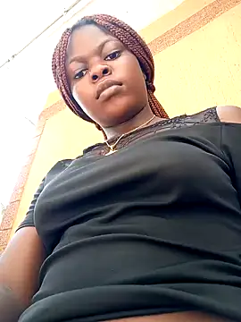 Snapshot of Sarie_sho chatting on February 6, 9:53 am Sarie sho online show from February 6, 9:53 am