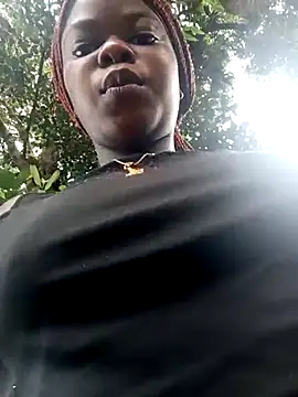 Snapshot of Sarie_sho chatting on March 13, 5:33 am Sarie sho online show from March 13, 5:33 am