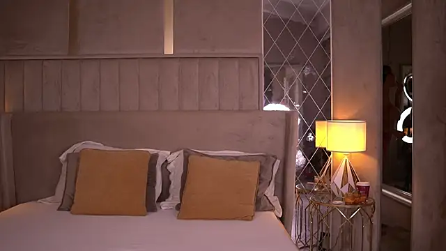 BlairSanders online show from October 30, 7:25 pm