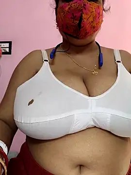 Snapshot of Kayra_34 chatting on February 19, 6:31 am Kayra 34 online show from February 19, 6:31 am