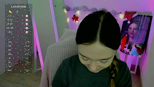 Snapshot of Florence_meow chatting on December 13, 7:36 am Florence meow online show from December 13, 7:36 am