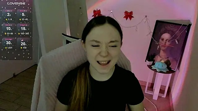 Snapshot of Florence_meow chatting on February 6, 5:09 pm Florence meow online show from February 6, 5:09 pm