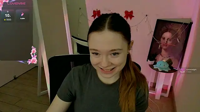 Snapshot of Florence_meow chatting on February 7, 8:22 am Florence meow online show from February 7, 8:22 am