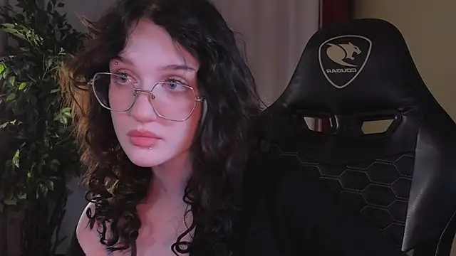 ELLIEJAY online show from October 15, 5:18 am