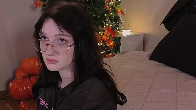 ELLIEJAY online show from November 4, 5:06 am