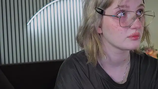 ELLIEJAY online show from March 25, 5:13 am