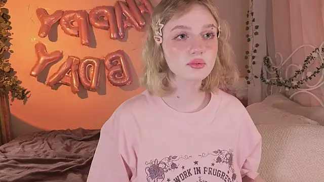 ELLIEJAY online show from April 9, 5:29 am