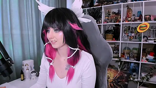 ohclementine online show from April 7, 8:59 am