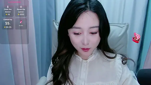 Snapshot of Liiniie-Lovers chatting on January 3, 1:38 am Liiniie-Lovers online show from January 3, 1:38 am