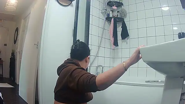 magical mia online show from October 9, 1:09 pm