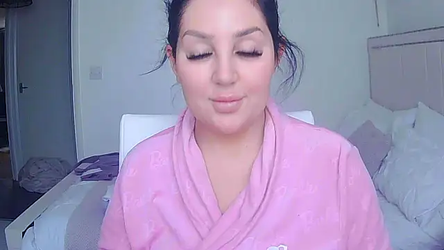 magical mia online show from October 21, 10:05 am