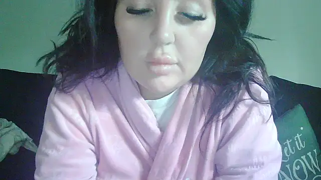 magical mia online show from November 25, 9:42 am