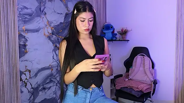 Snapshot of LissaWiild chatting on February 11, 8:14 pm LissaWiild online show from February 11, 8:14 pm