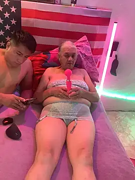 Grandma Mature23 online show from March 8, 1:50 am