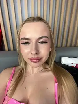 Nicole blonde0 online show from February 24, 1:31 pm