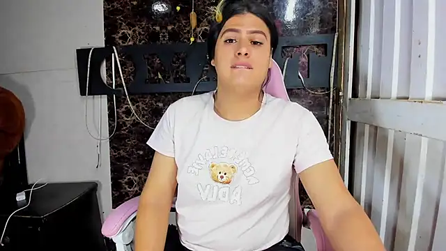 blonde girl01 online show from January 9, 11:34 pm