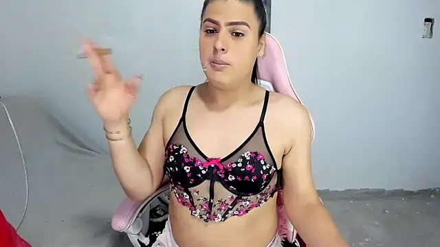 blonde girl01 online show from October 10, 11:48 pm