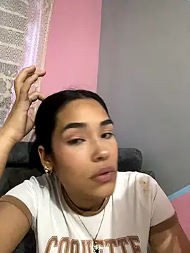 Snapshot of Alexsa_V chatting on October 3, 10:40 pm Alexsa V online show from October 3, 10:40 pm