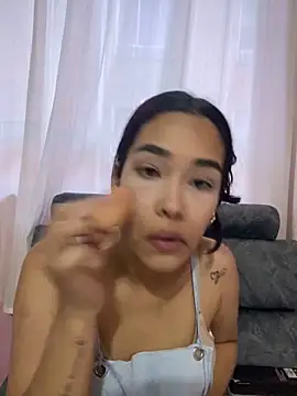 Snapshot of Alexsa_V chatting on October 17, 10:34 pm Alexsa V online show from October 17, 10:34 pm