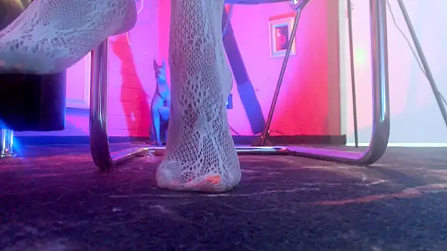 Snapshot of MonicaMaxwel chatting on February 20, 10:38 am MonicaMaxwel online show from February 20, 10:38 am